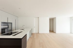 Beautiful,Empty,Apartment,,Hardwood,Floor,,Modern,Kitchen